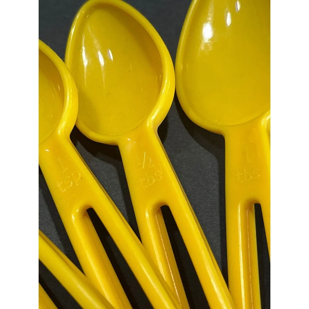 Vintage Yellow Measuring Spoons Set of 6 with Ring Retro Kitchenware